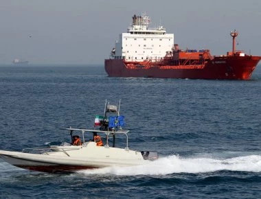 Στενά Ορμούζ: Νέα κλιμάκωση της έντασης ΗΠΑ-Ιραν για τις εξαγωγές πετρελαίου